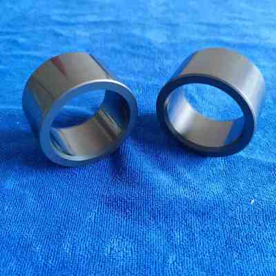 Customized Pressureless Sintered SSIC Sliding Bearing Sleeve for Pumps with 1650℃ Max Temperature