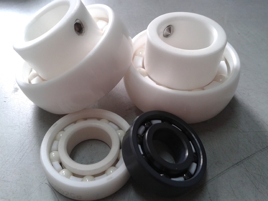 ZrO2 UC205 Ceramic Insert Ball Bearing PTFE Cage With Adapting Thread In Conveyor Systems (PTFE klatka z przegubowym niciem w systemach przenośników)